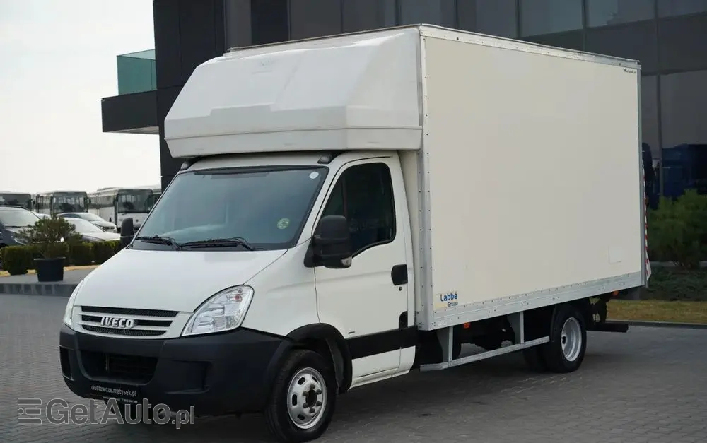IVECO DAILY 35-150 / KONTENER 4,3 m  / WINDA 750 KG / BLIŹNIAK / SPROWADZONY 