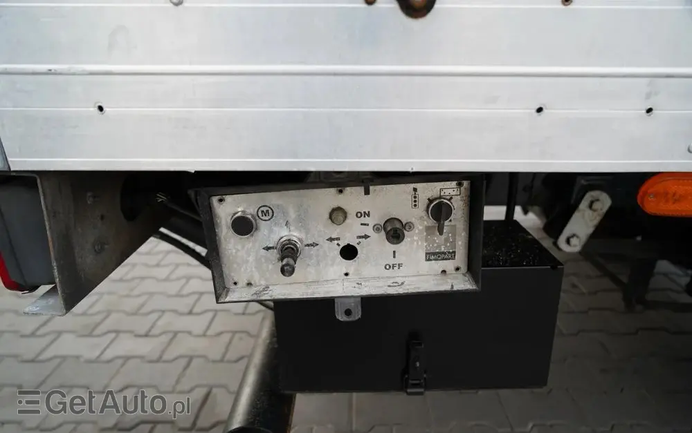 IVECO DAILY 35-150 / KONTENER 4,3 m  / WINDA 750 KG / BLIŹNIAK / SPROWADZONY 