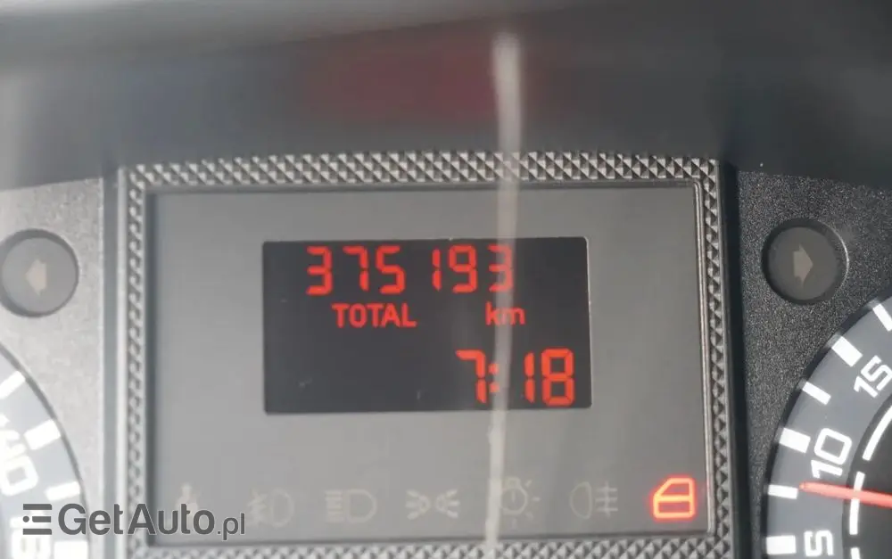 IVECO DAILY 35-150 / KONTENER 4,3 m  / WINDA 750 KG / BLIŹNIAK / SPROWADZONY 