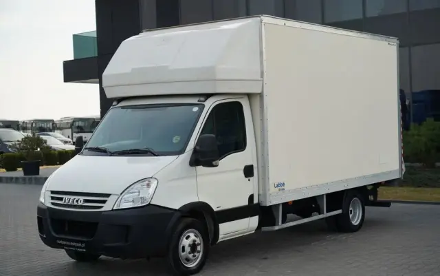 IVECO DAILY 35-150 / KONTENER 4,3 m  / WINDA 750 KG / BLIŹNIAK / SPROWADZONY 