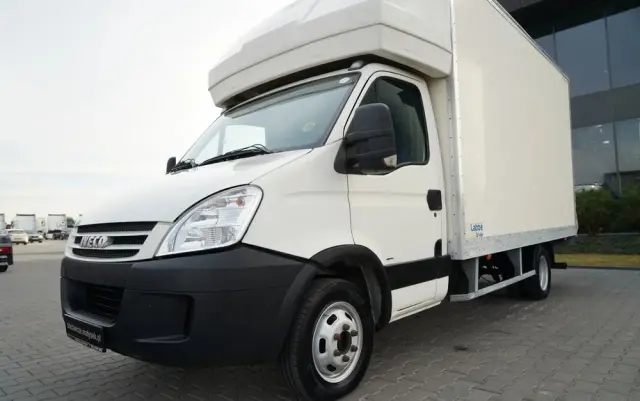 IVECO DAILY 35-150 / KONTENER 4,3 m  / WINDA 750 KG / BLIŹNIAK / SPROWADZONY 