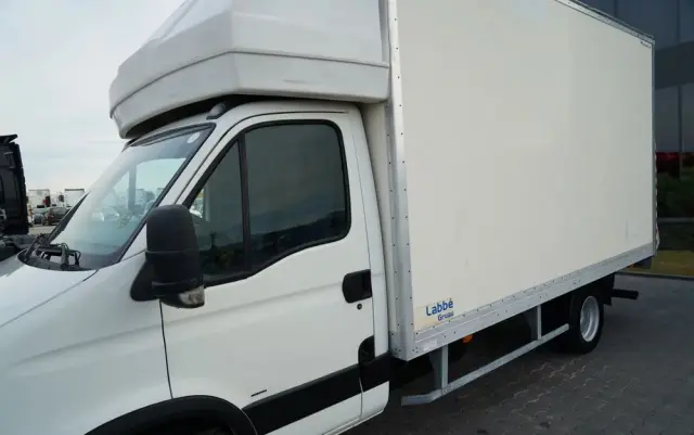 IVECO DAILY 35-150 / KONTENER 4,3 m  / WINDA 750 KG / BLIŹNIAK / SPROWADZONY 