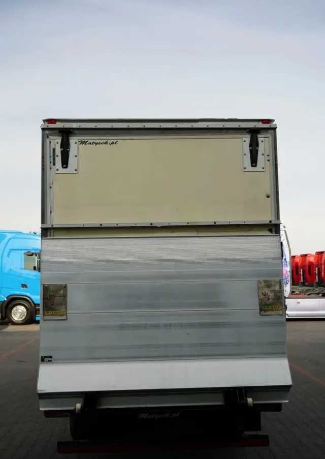 IVECO DAILY 35-150 / KONTENER 4,3 m  / WINDA 750 KG / BLIŹNIAK / SPROWADZONY 