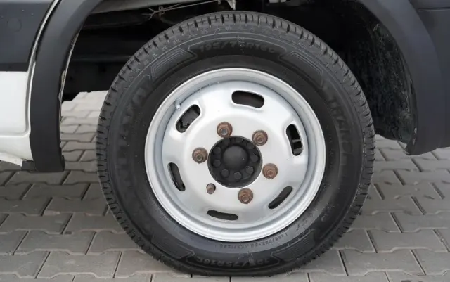 IVECO DAILY 35-150 / KONTENER 4,3 m  / WINDA 750 KG / BLIŹNIAK / SPROWADZONY 