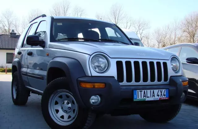 JEEP Cherokee 2.5 CRD (143 KM)
