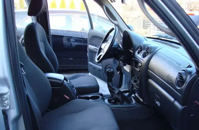 JEEP Cherokee 2.5 CRD (143 KM)