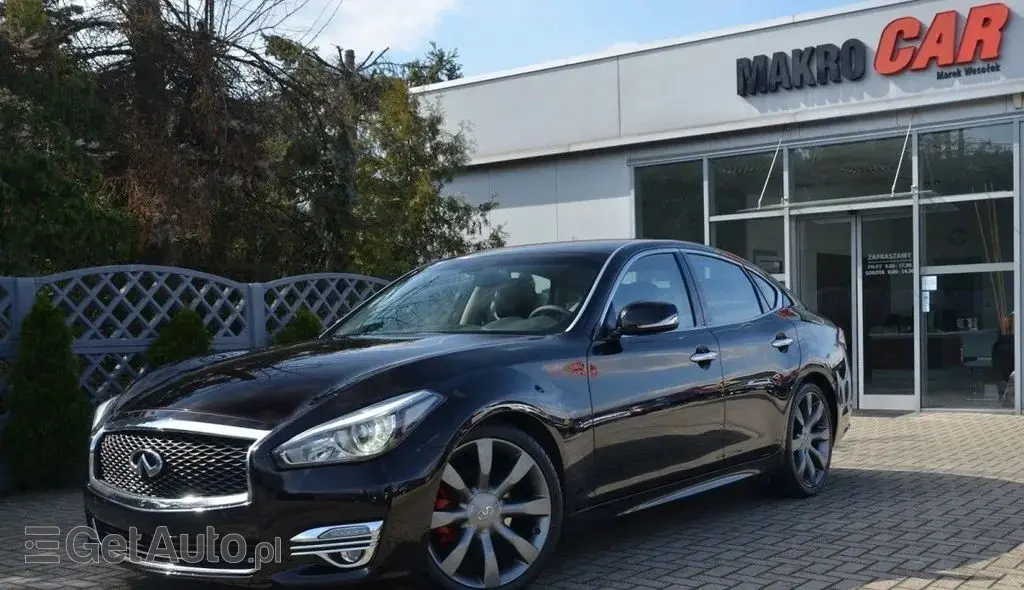 INFINITI Q70 