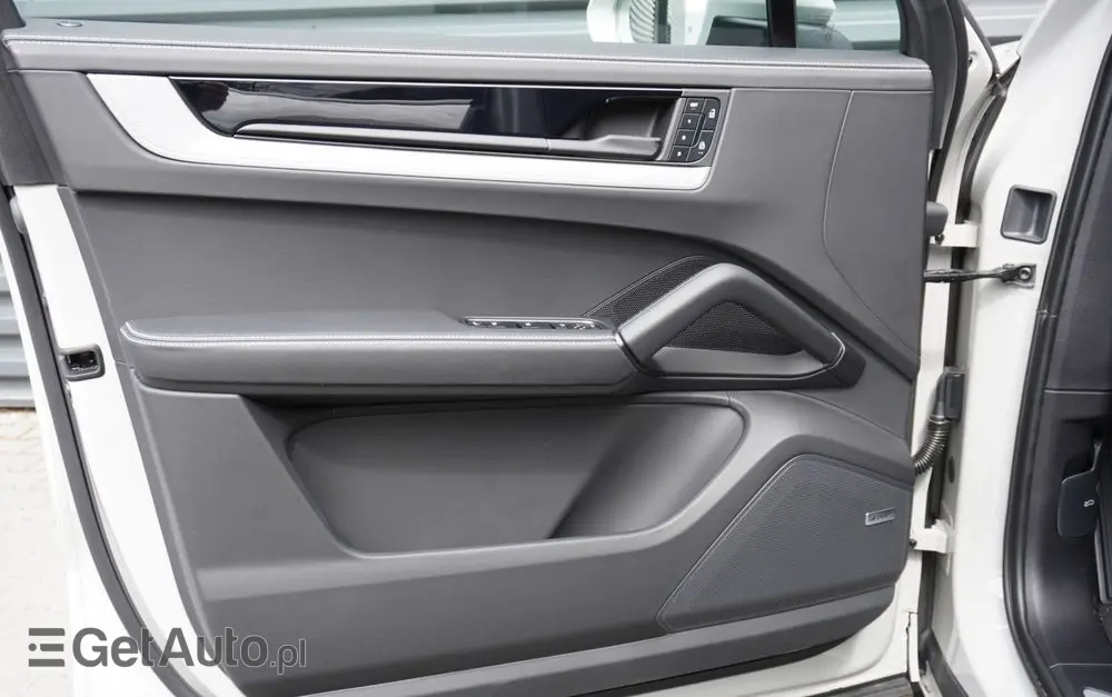 PORSCHE Cayenne Coupe S