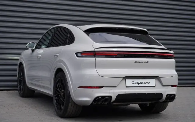 PORSCHE Cayenne Coupe S