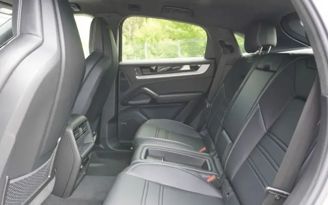 PORSCHE Cayenne Coupe S