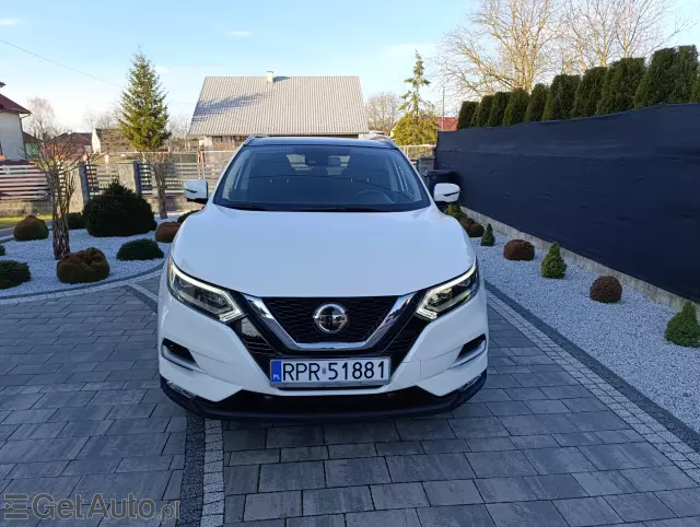 NISSAN Qashqai N-Connecta DCT