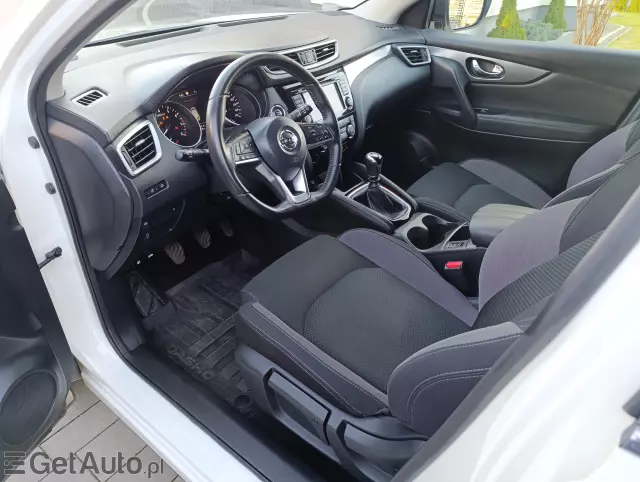 NISSAN Qashqai N-Connecta DCT