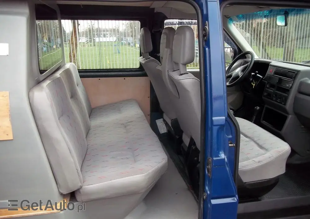 VOLKSWAGEN Transporter 