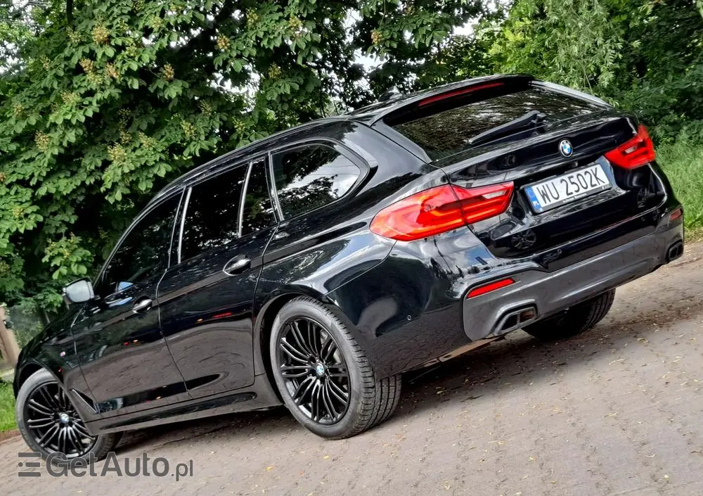 BMW Seria 5 520d xDrive M Sport sport