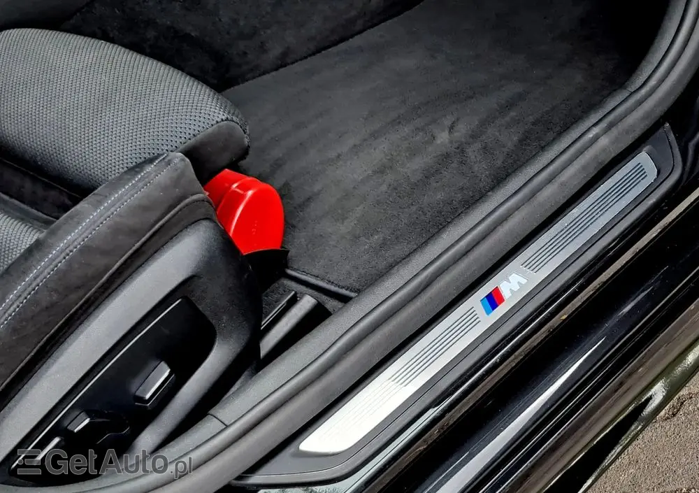 BMW Seria 5 520d xDrive M Sport sport