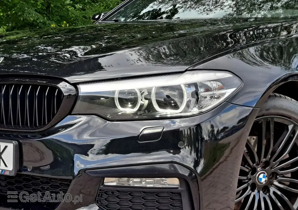 BMW Seria 5 520d xDrive M Sport sport