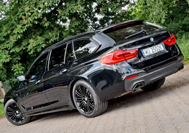 BMW Seria 5 520d xDrive M Sport sport
