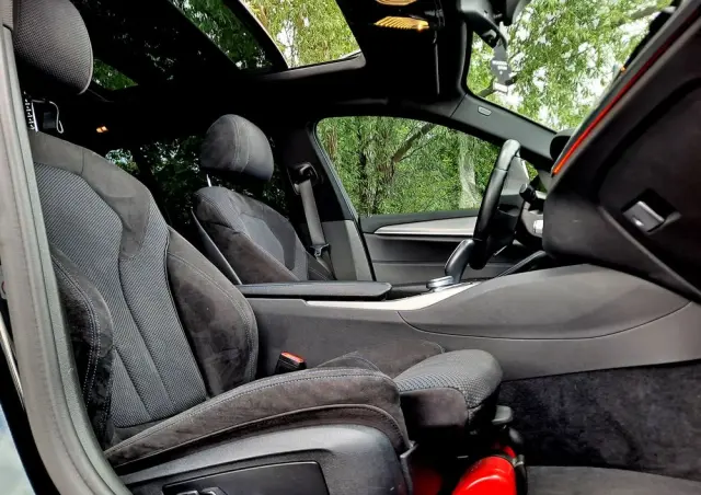 BMW Seria 5 520d xDrive M Sport sport