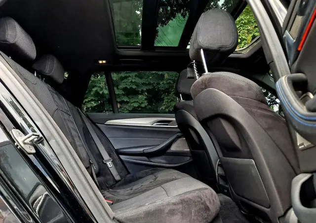 BMW Seria 5 520d xDrive M Sport sport