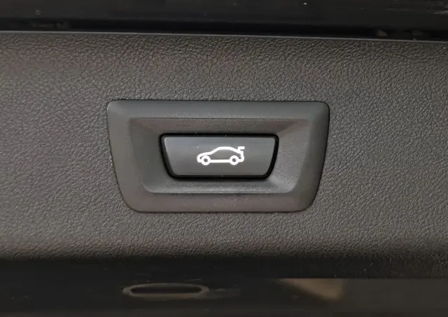 BMW Seria 5 520d xDrive M Sport sport