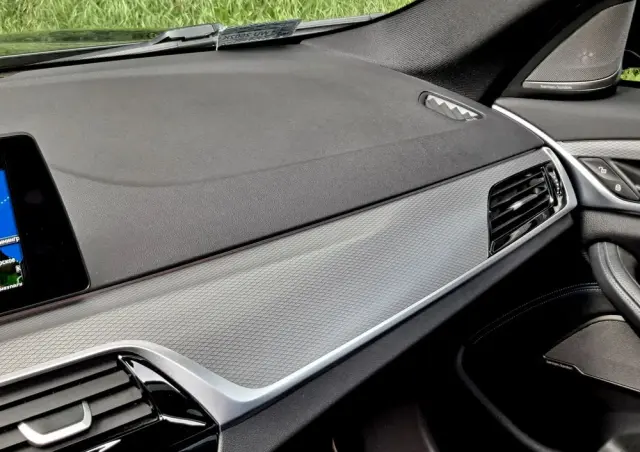 BMW Seria 5 520d xDrive M Sport sport