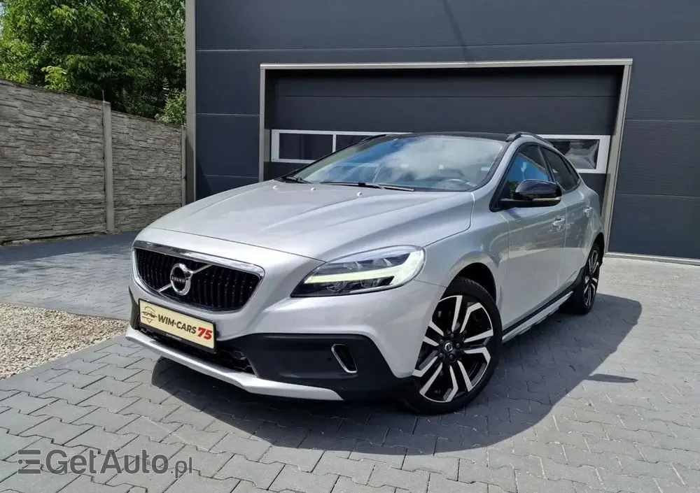 VOLVO V40 Cross Country D2 Geartronic Momentum