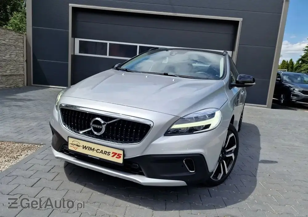 VOLVO V40 Cross Country D2 Geartronic Momentum