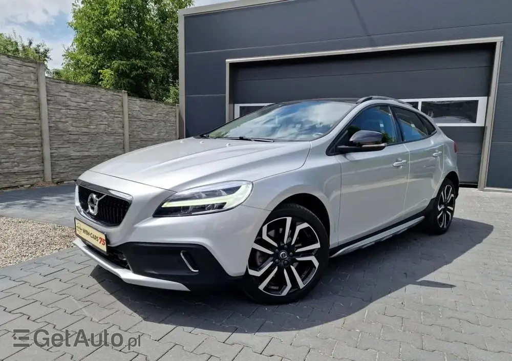 VOLVO V40 Cross Country D2 Geartronic Momentum