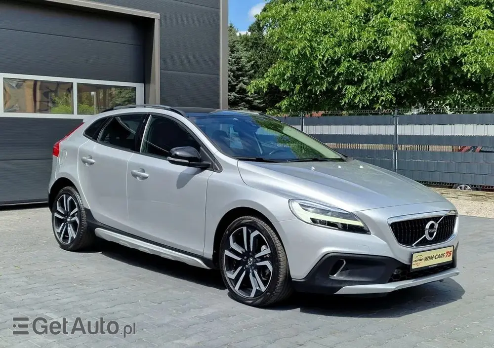 VOLVO V40 Cross Country D2 Geartronic Momentum