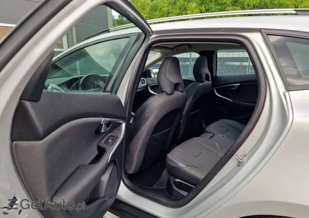 VOLVO V40 Cross Country D2 Geartronic Momentum