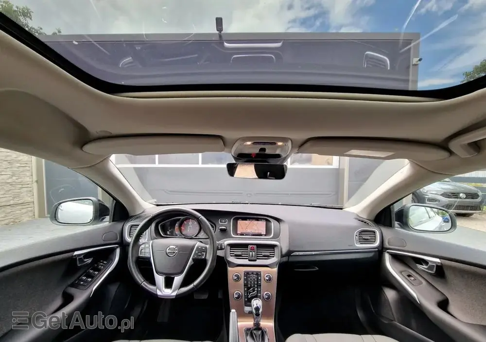 VOLVO V40 Cross Country D2 Geartronic Momentum