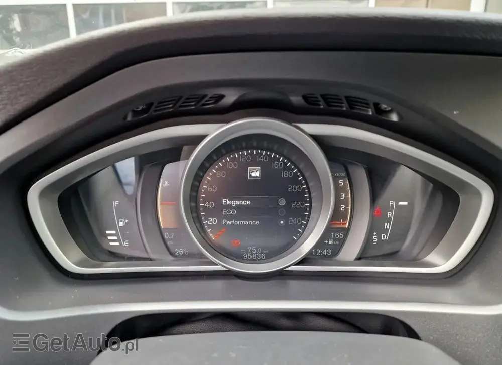 VOLVO V40 Cross Country D2 Geartronic Momentum