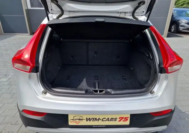 VOLVO V40 Cross Country D2 Geartronic Momentum