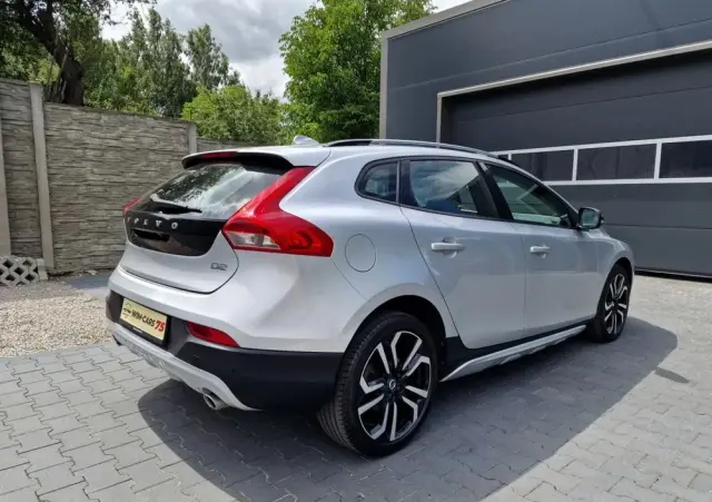VOLVO V40 Cross Country D2 Geartronic Momentum