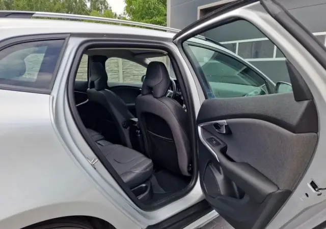 VOLVO V40 Cross Country D2 Geartronic Momentum