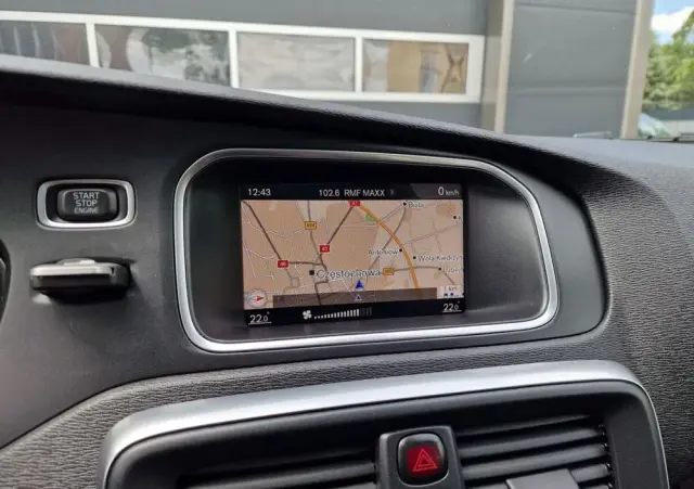 VOLVO V40 Cross Country D2 Geartronic Momentum