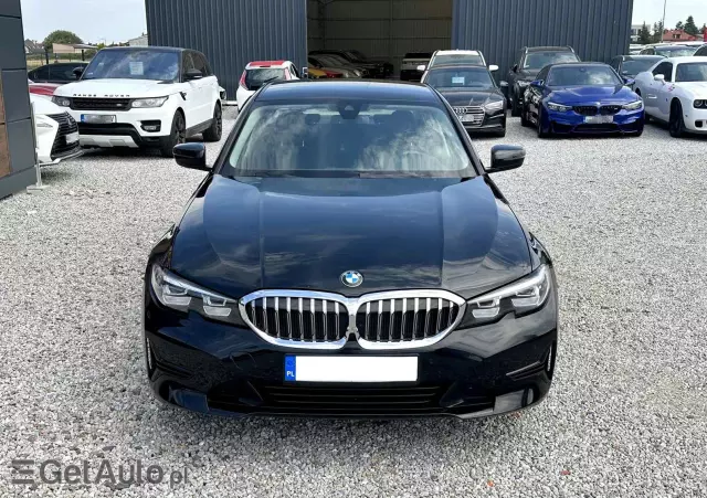 BMW Seria 3 318d Luxury Line