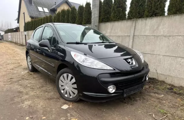 PEUGEOT 207 