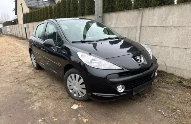 PEUGEOT 207 
