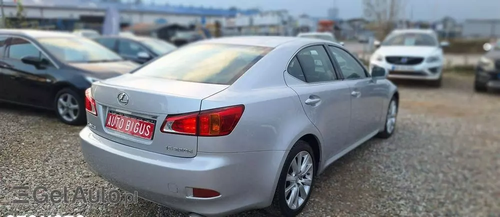 LEXUS IS 