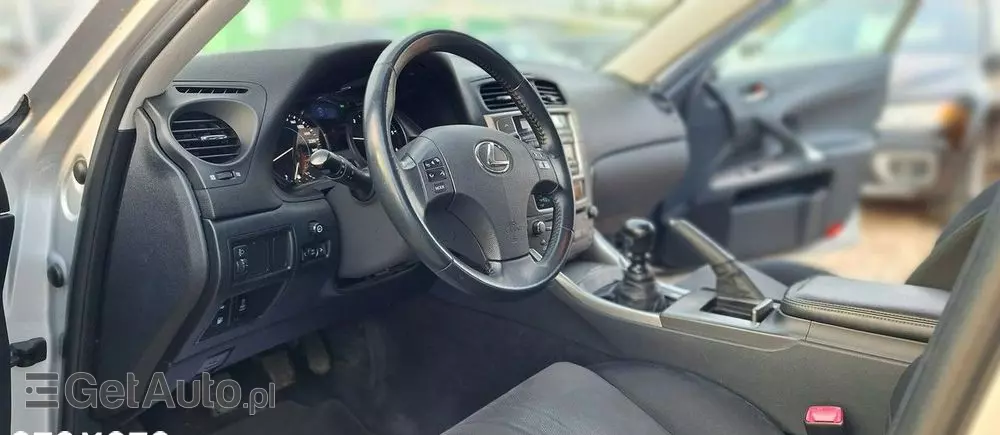 LEXUS IS 