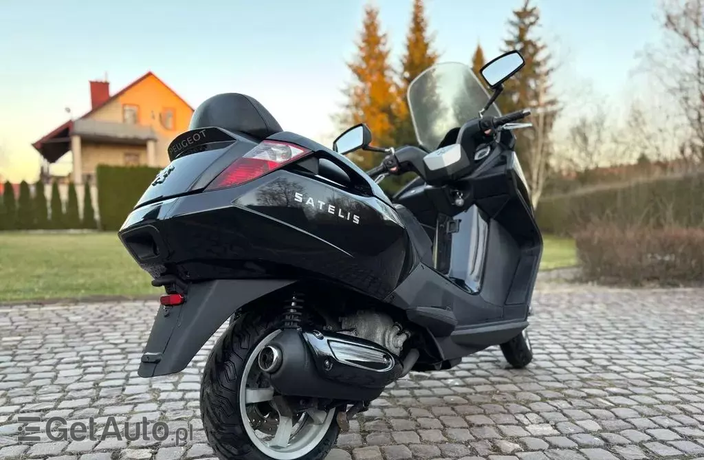 PEUGEOT Satelis 250 