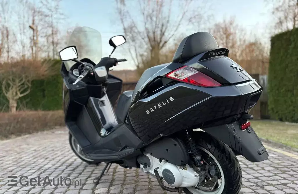 PEUGEOT Satelis 250 