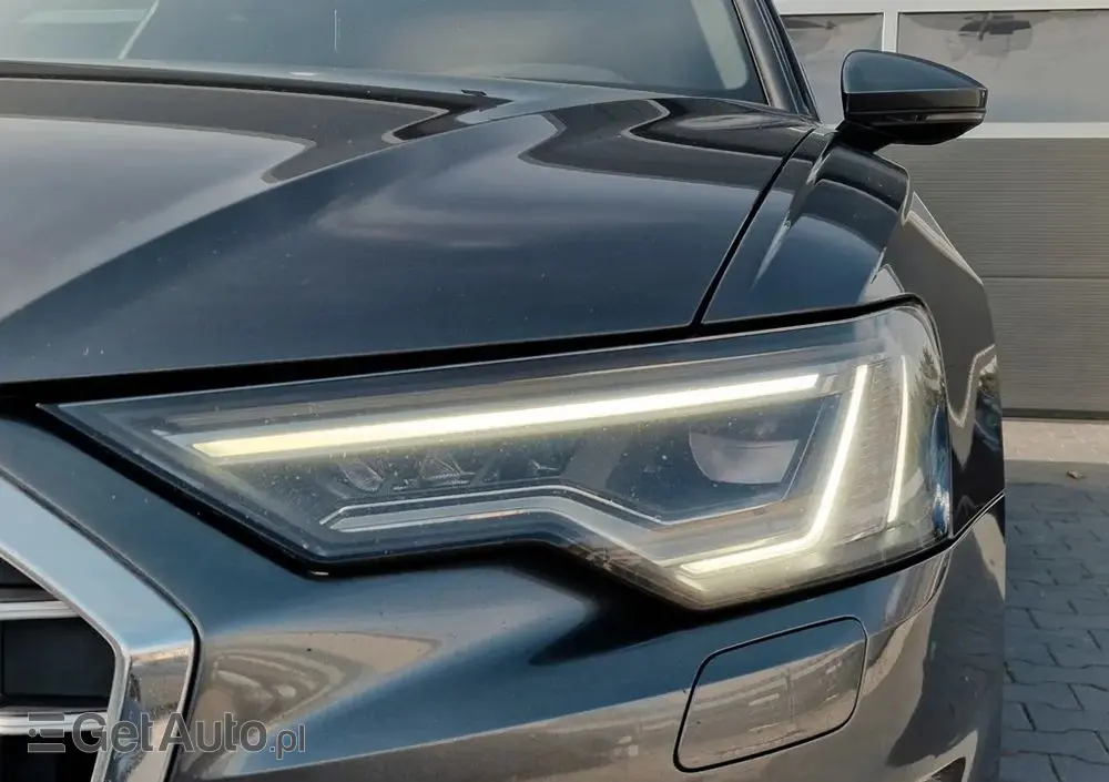 AUDI A6 Avant 40 TDI S tronic S line