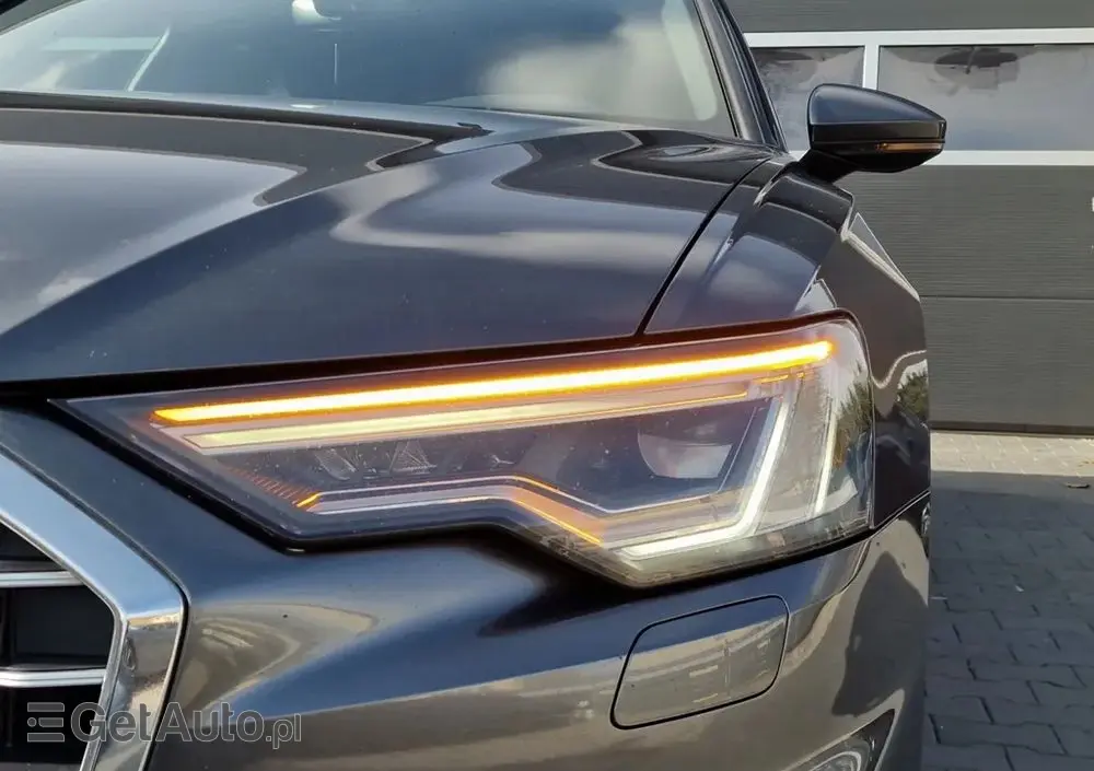 AUDI A6 Avant 40 TDI S tronic S line