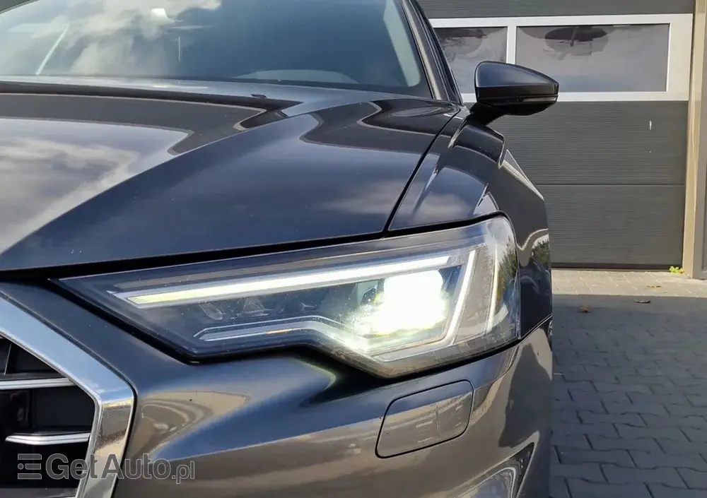 AUDI A6 Avant 40 TDI S tronic S line