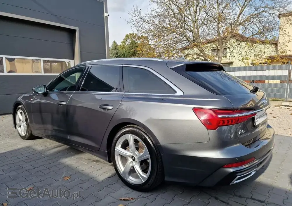 AUDI A6 Avant 40 TDI S tronic S line