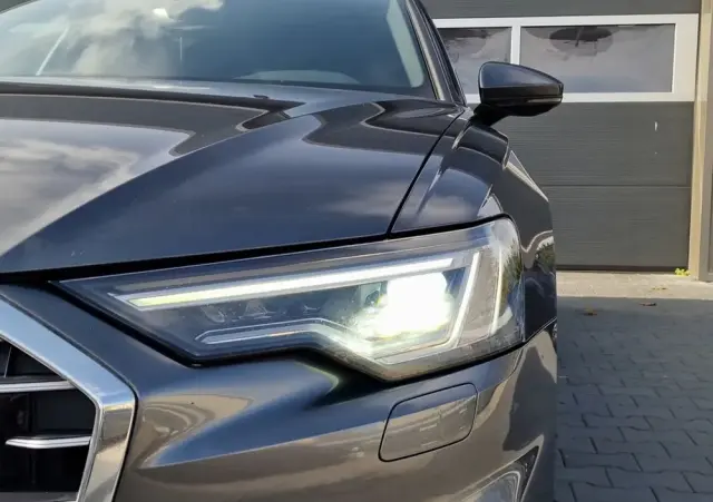 AUDI A6 Avant 40 TDI S tronic S line