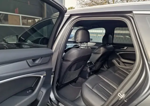 AUDI A6 Avant 40 TDI S tronic S line