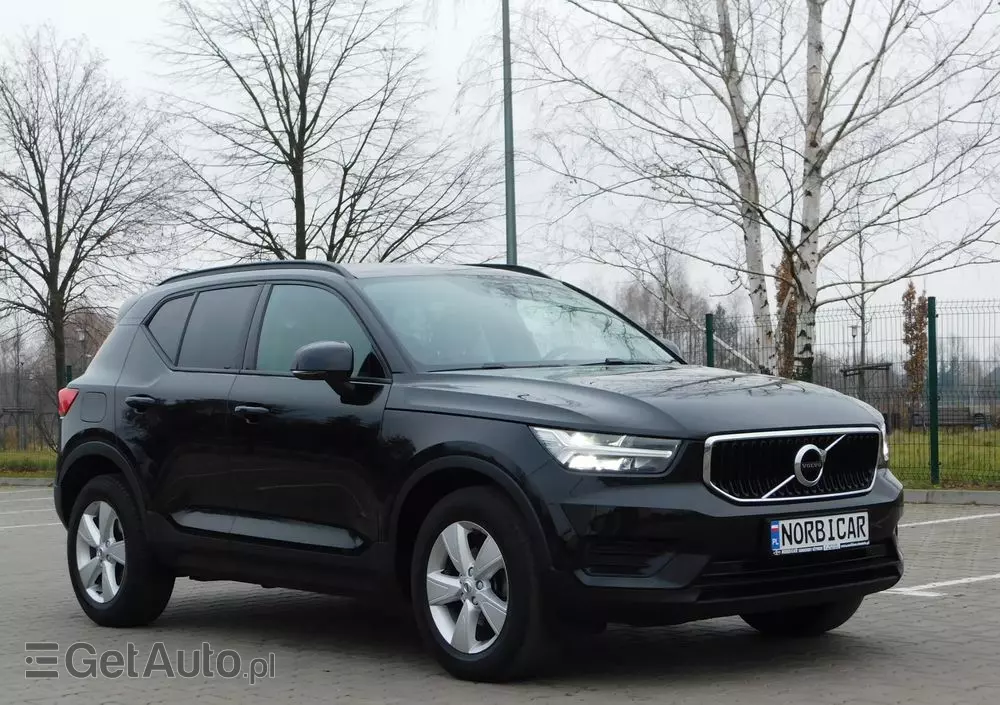 VOLVO XC 40 D3 Momentum